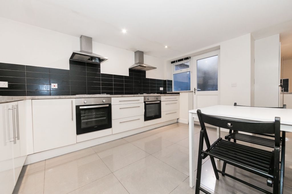  Manor Drive, Leeds, West Yorkshire, LS6 1DE, United Kingdom (Hyde Park)