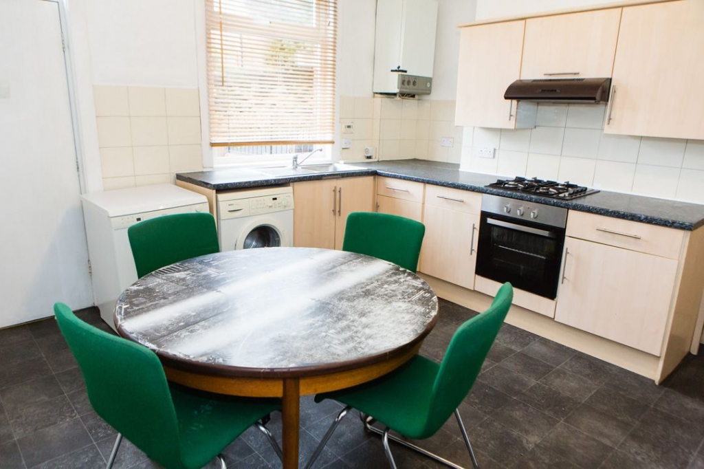  Wetherby Grove, Burley, Leeds, West Yorkshire, LS4 2JH, United Kingdom (Burley)