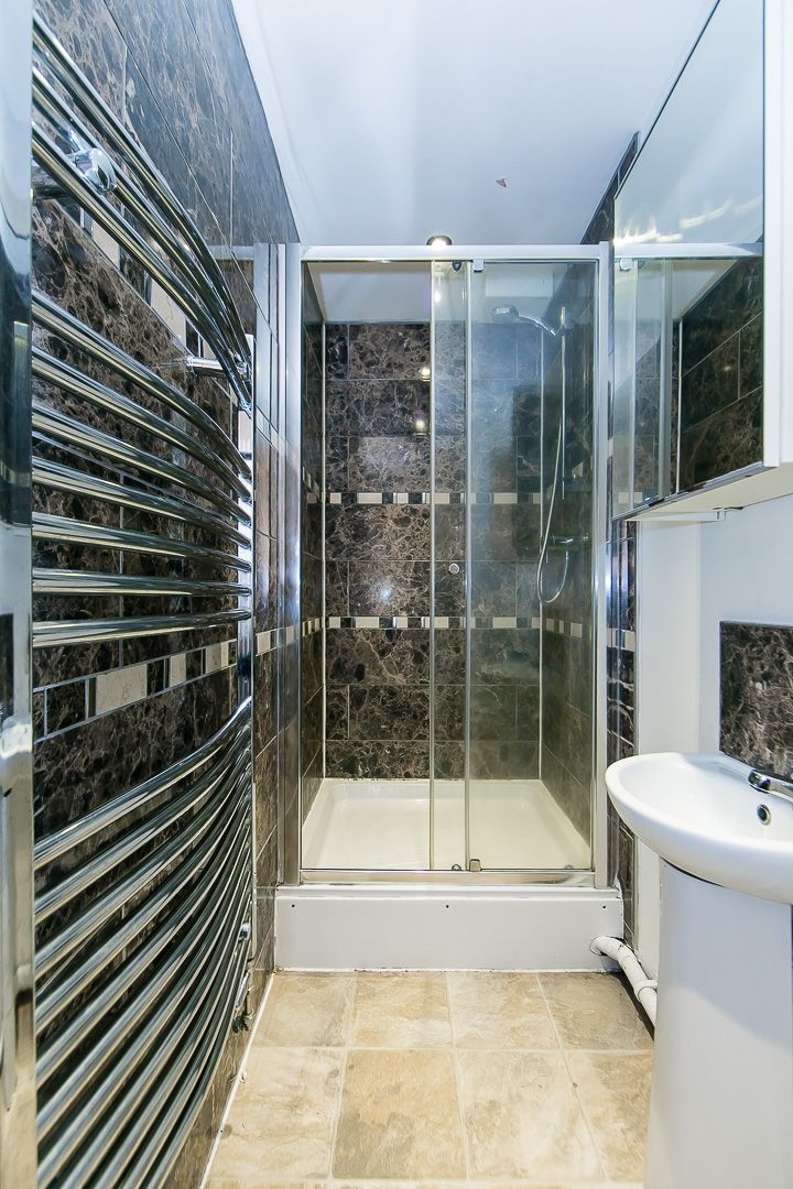  Burchett Grove, Woodhouse, Leeds