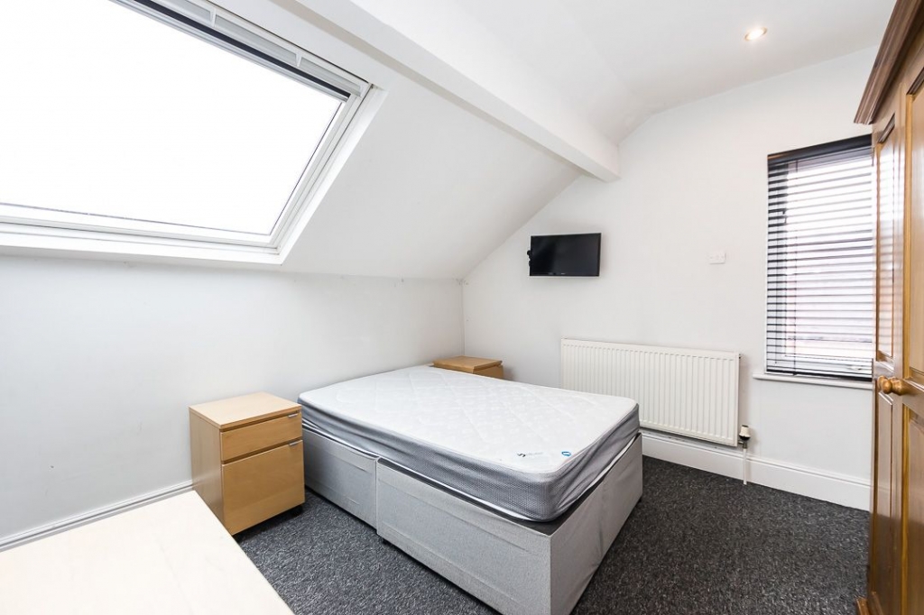  Welton Place, Hyde Park, Leeds