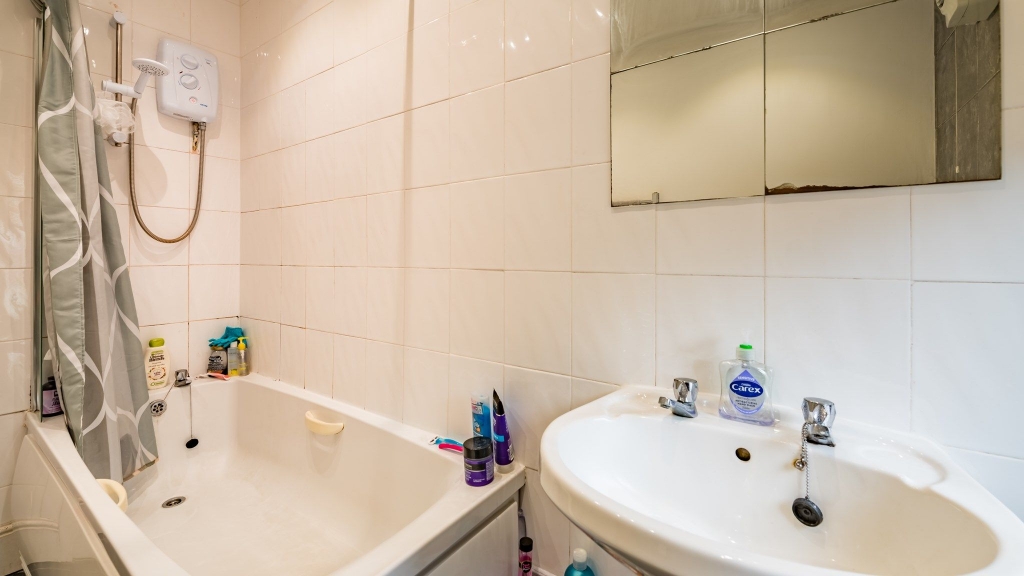  Mayville Avenue, Leeds