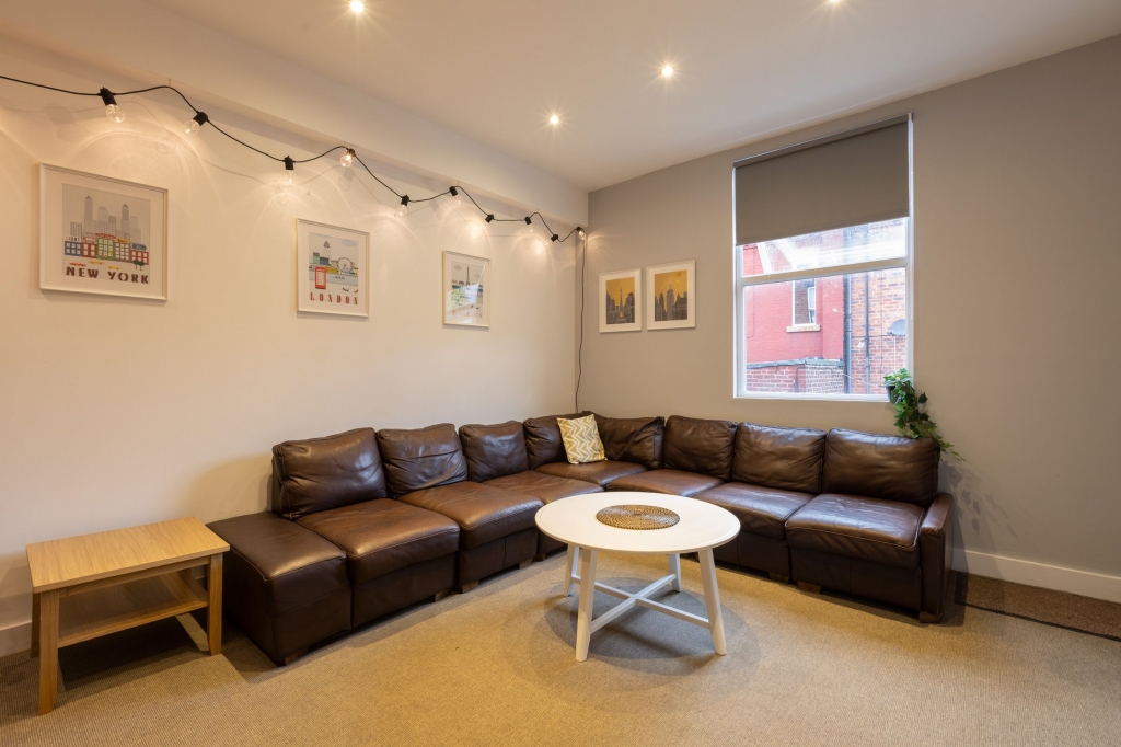  Norwood Grove,, Hyde Park, Leeds