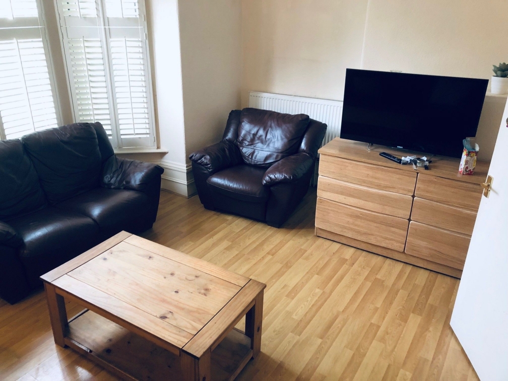 a Bainbrigge Road, Headingley, Leeds