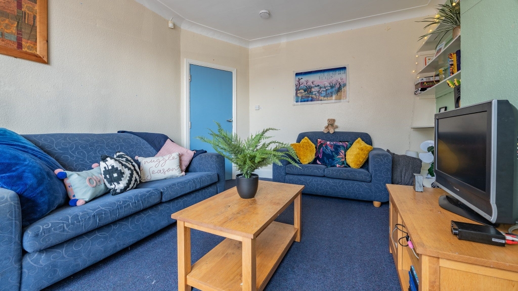  Mayville Avenue, Leeds