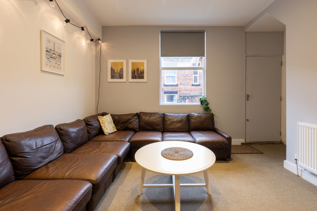  Norwood Grove,, Hyde Park, Leeds