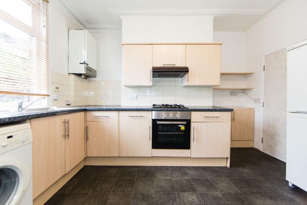  Wetherby Grove, Burley, Leeds