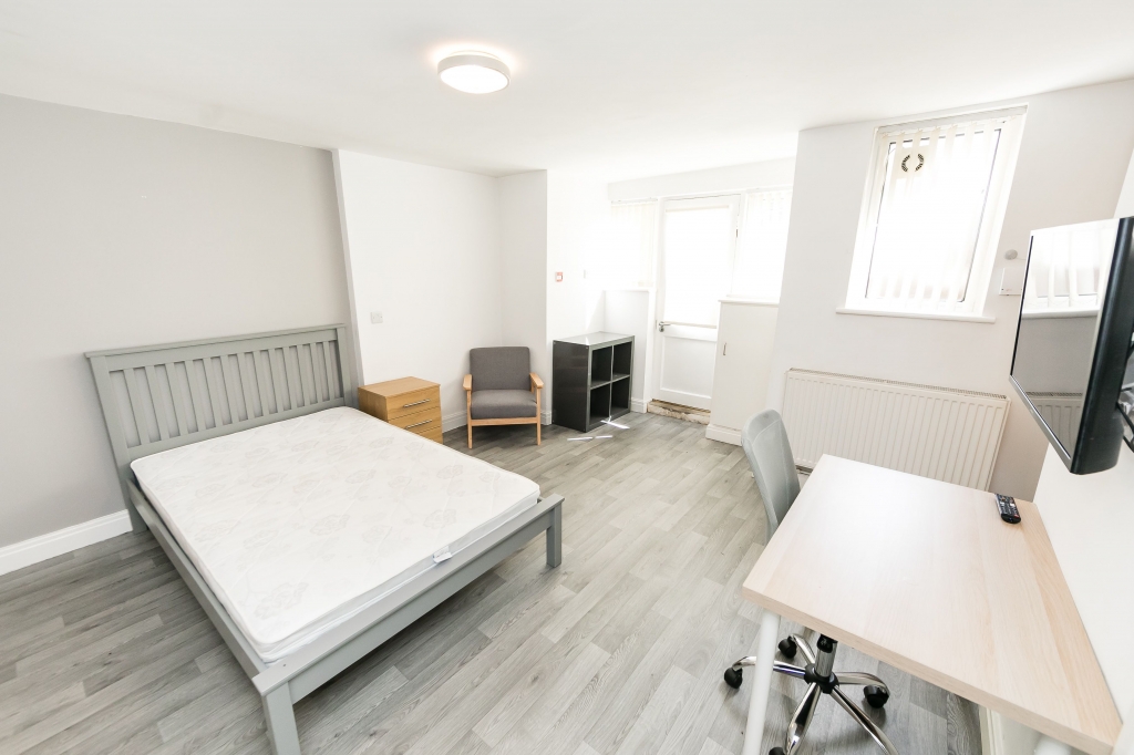 Flat 1, 66 Chapel Lane, Headingley, Leeds