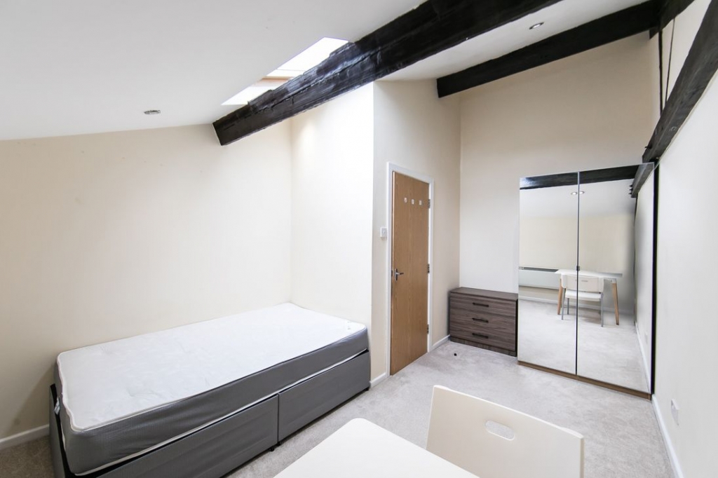Flat 3, 54 Devon Road, Leeds
