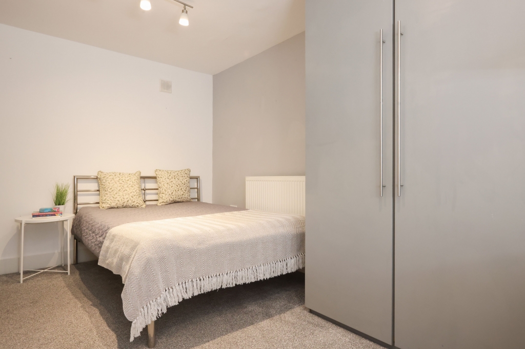  Kendal Lane, Hyde Park, Leeds