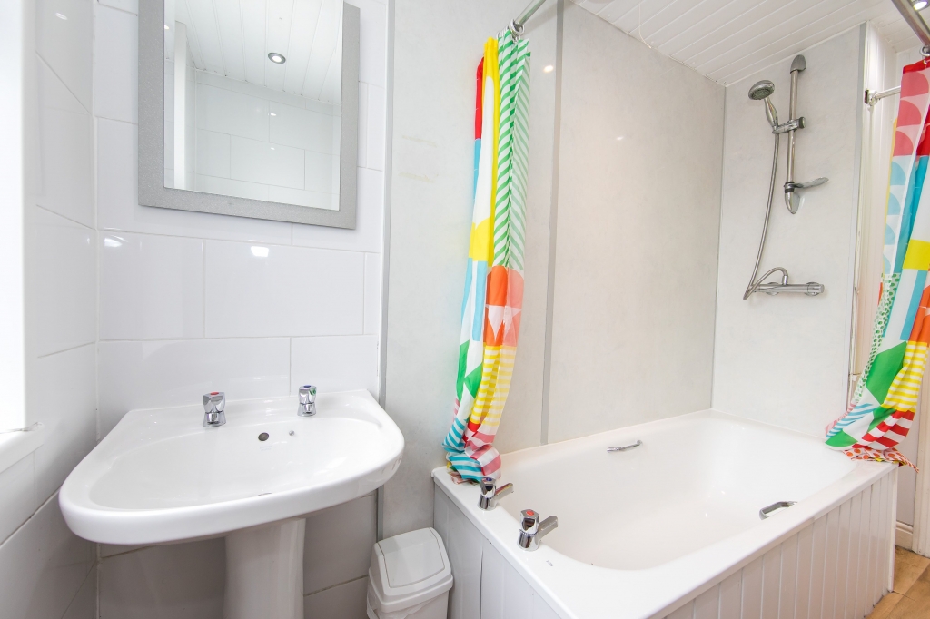 Headingley Mount, LS6 3EL, Leeds, Leeds