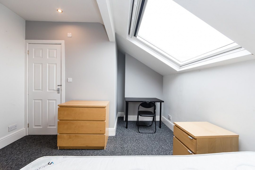  Welton Place, Hyde Park, Leeds