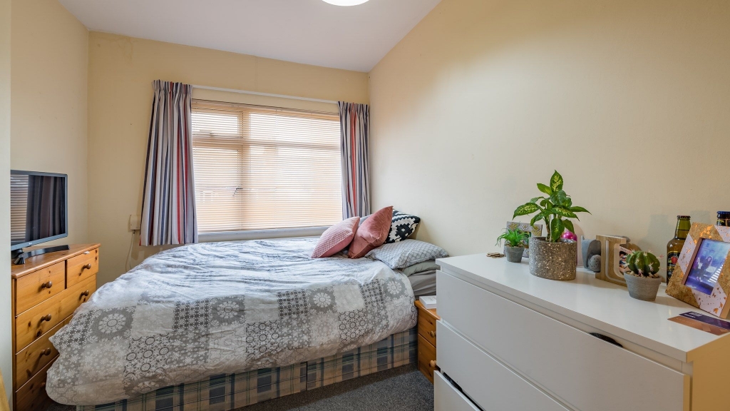  Mayville Avenue, Leeds