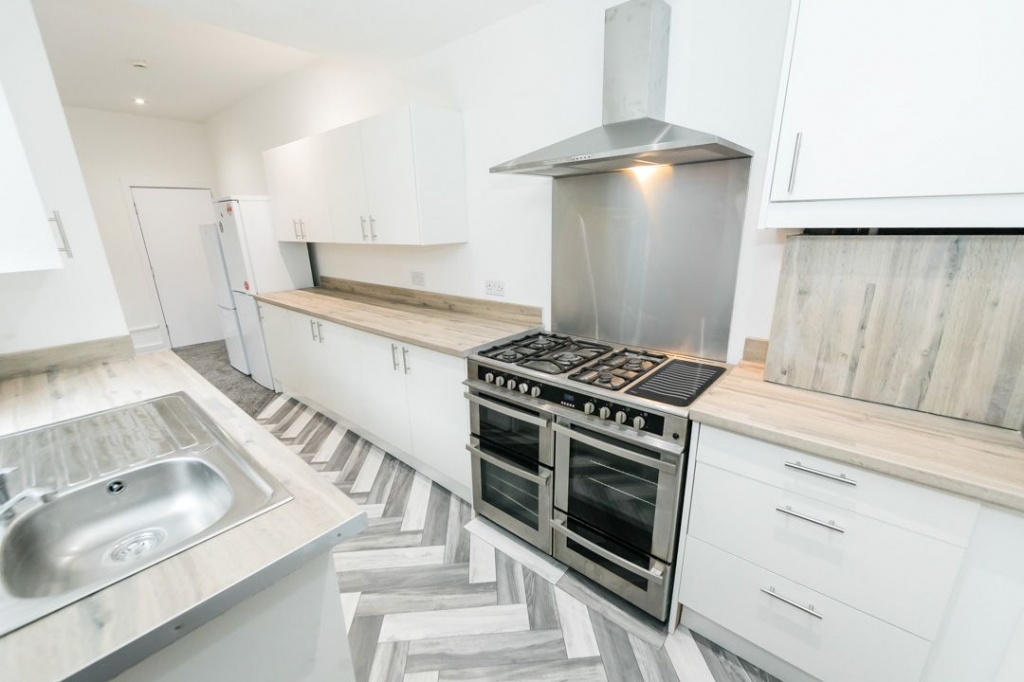  Winston Gardens, Headingley, Leeds