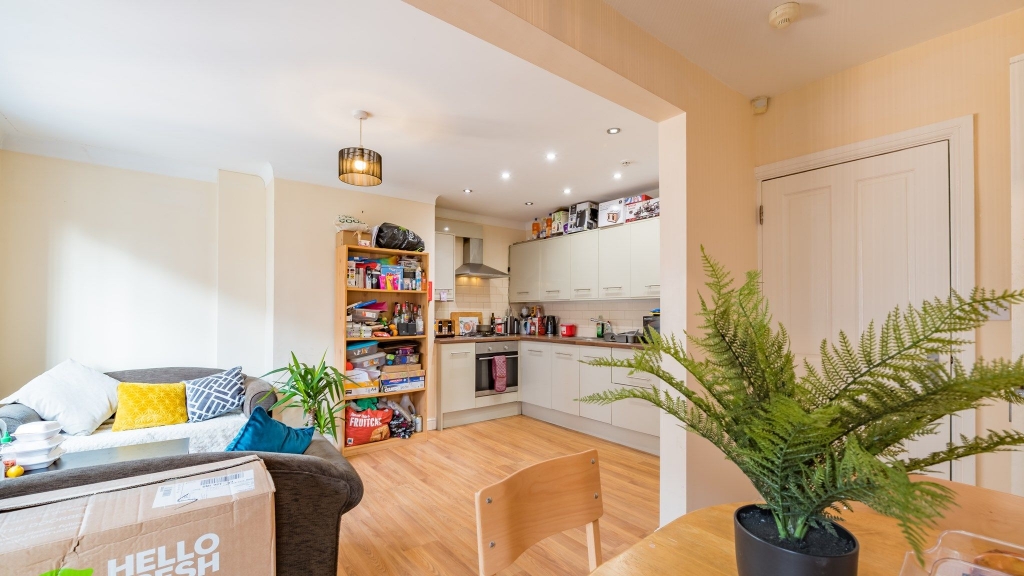 Mayville Avenue, Leeds