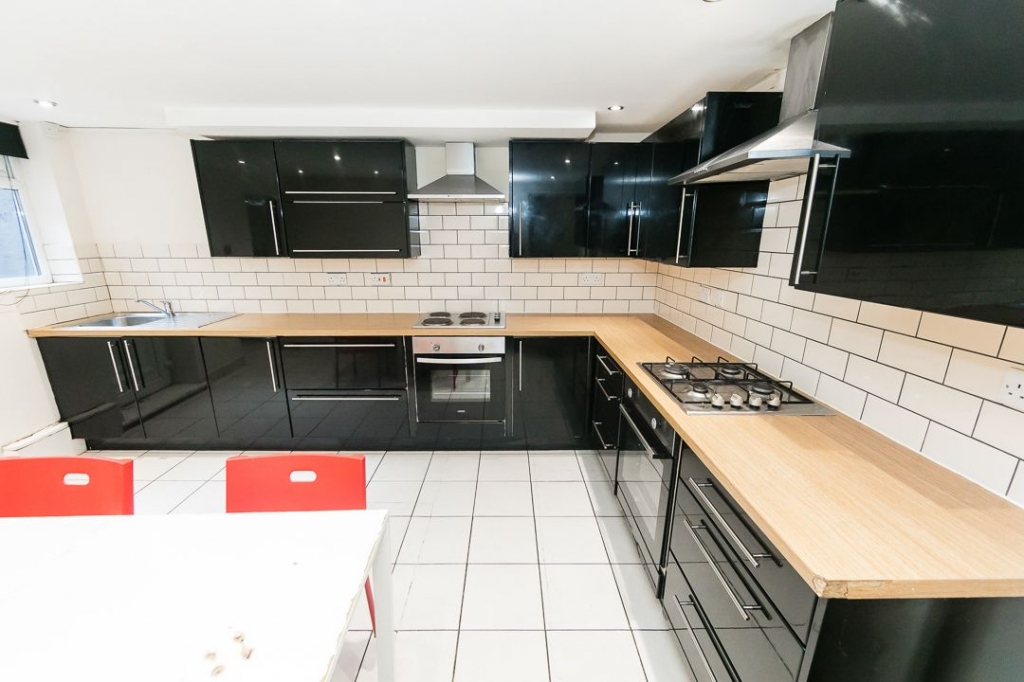  Manor Drive, Leeds, West Yorkshire, LS6 1DE, United Kingdom (Hyde Park)