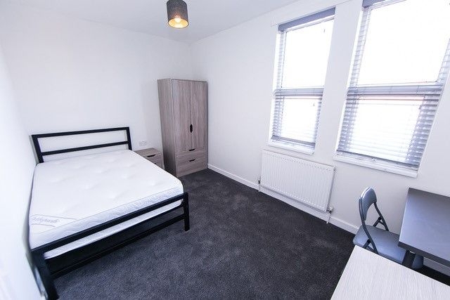  Hartley Crescent, Leeds