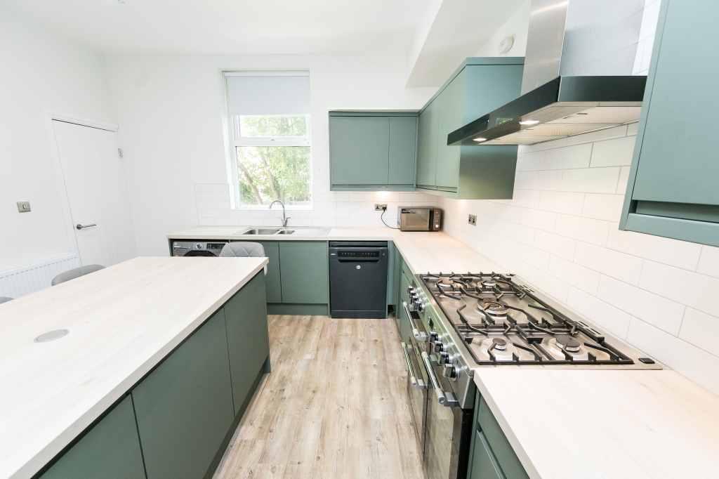  Cliff Mount, Woodhouse, Leeds