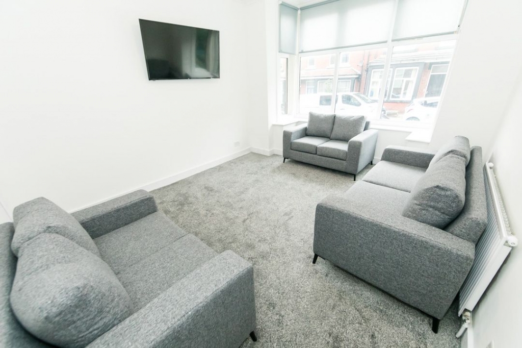  Winston Gardens, Headingley, Leeds