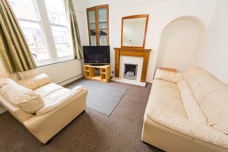  Hartley Grove, Woodhouse, Leeds