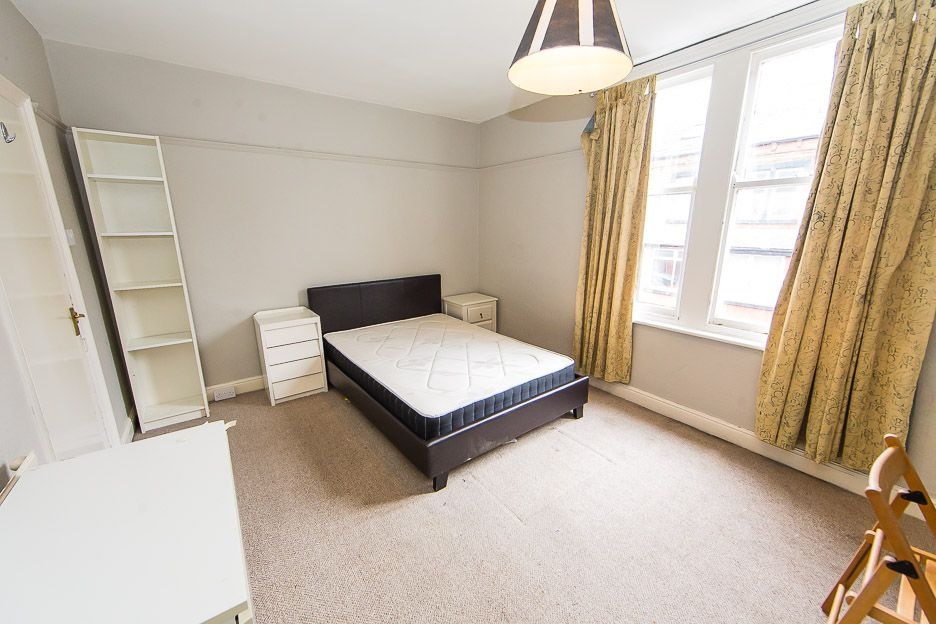  Hartley Grove, Woodhouse, Leeds