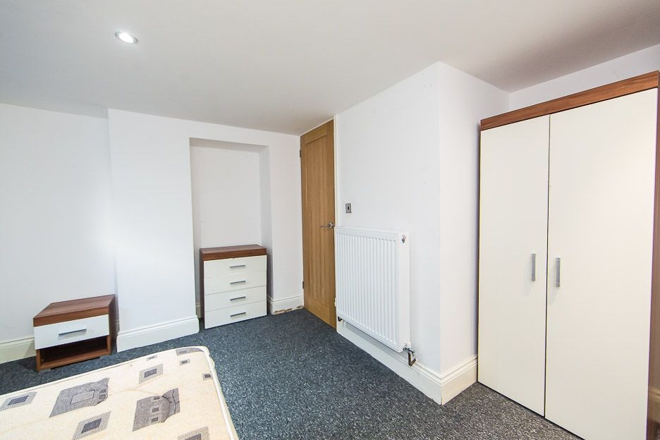  Burchett Grove, Woodhouse, Leeds