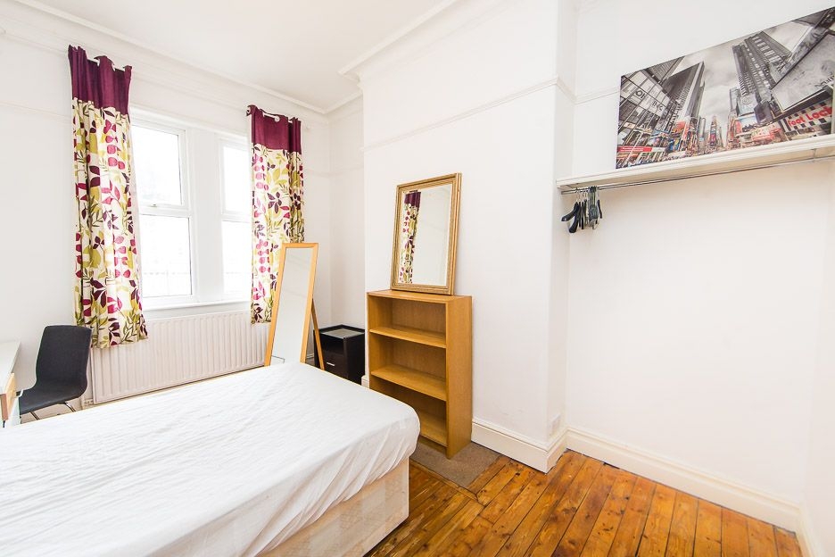  Derwentwater Terrace, Headingley, Leeds