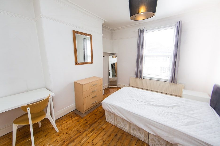  Derwentwater Terrace, Headingley, Leeds