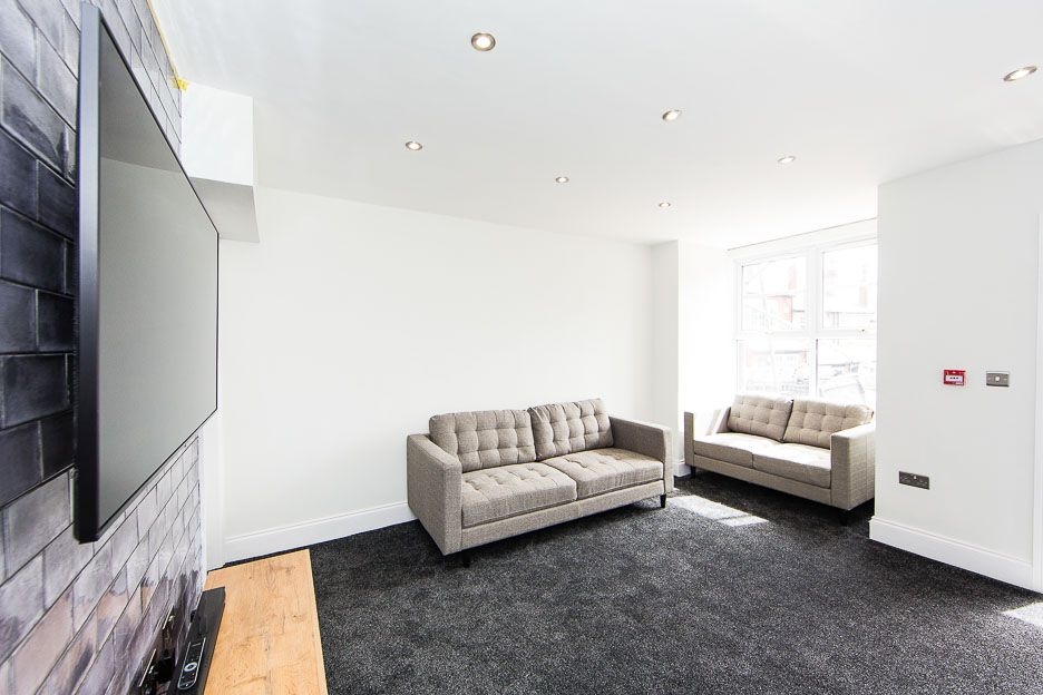  Burchett Terrace, Woodhouse, Leeds