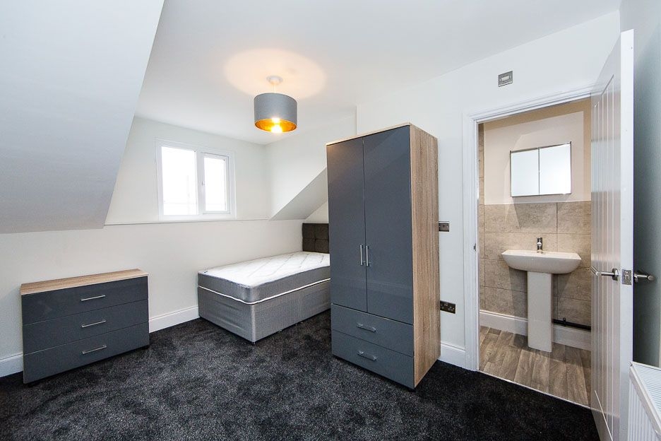  Burchett Terrace, Woodhouse, Leeds