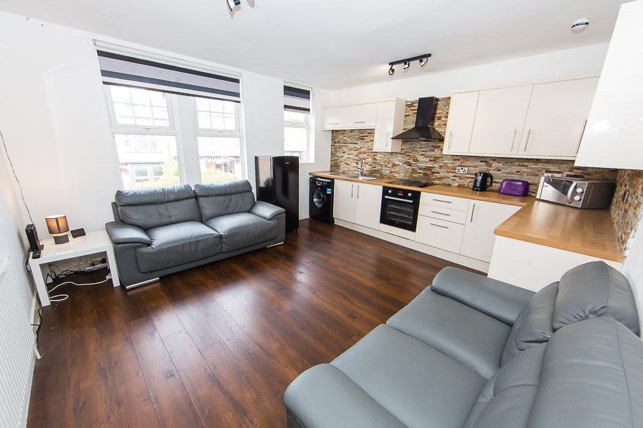 A Headingley Mount, Headingley, Leeds, West Yorkshire, LS6 3EL, United Kingdom (Headingley)