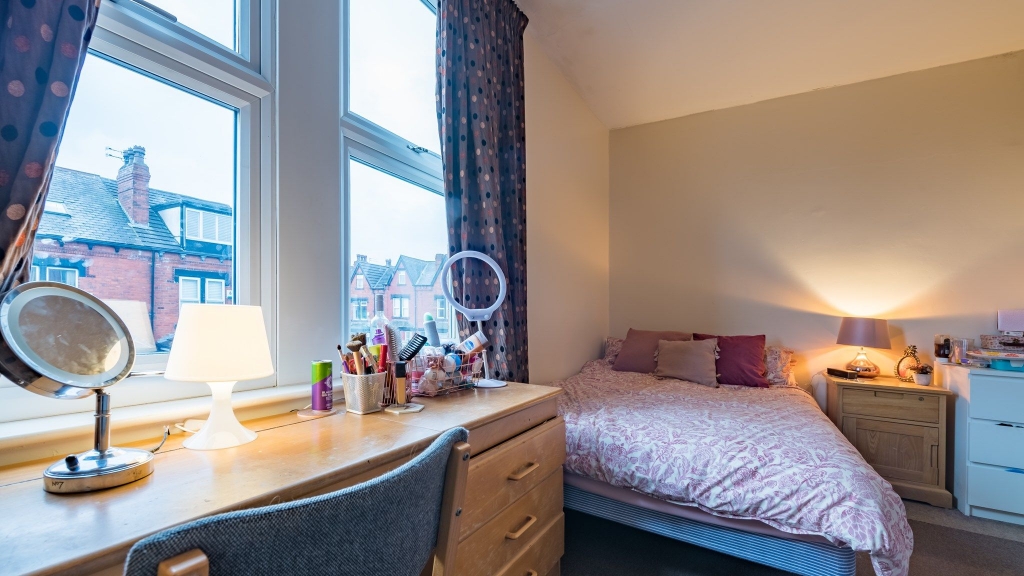  Burchett Place, Leeds