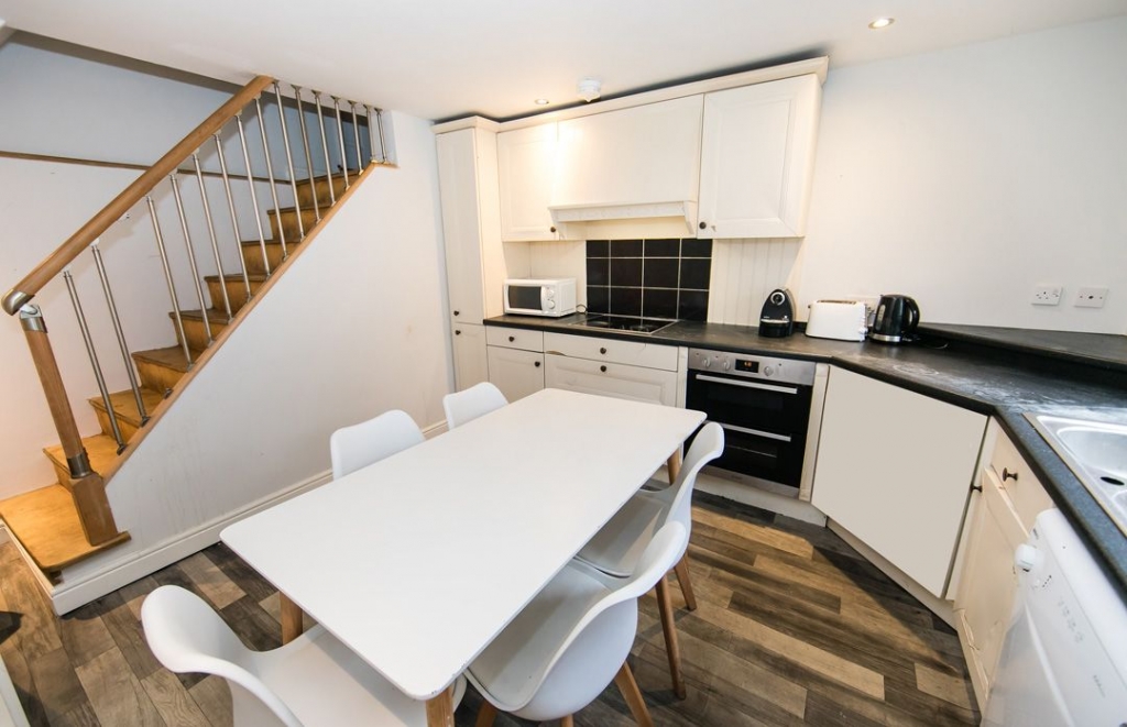 Welton Place, Hyde Park, Leeds