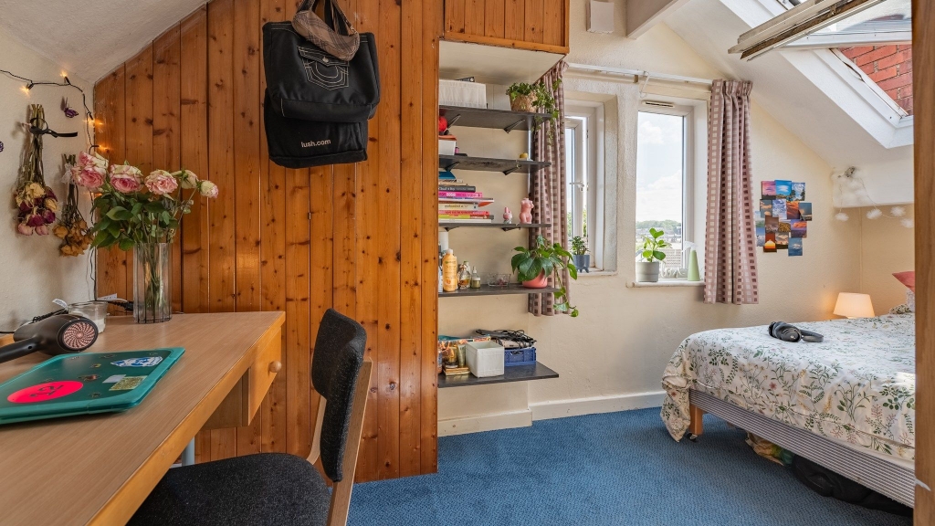  Mayville Avenue, Leeds