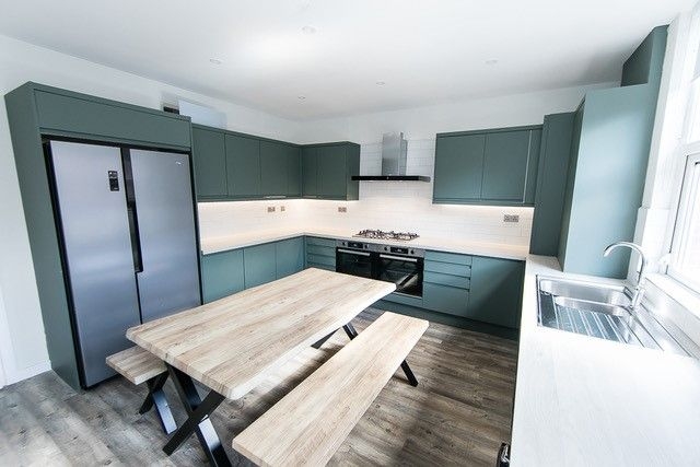  Hartley Crescent, Leeds