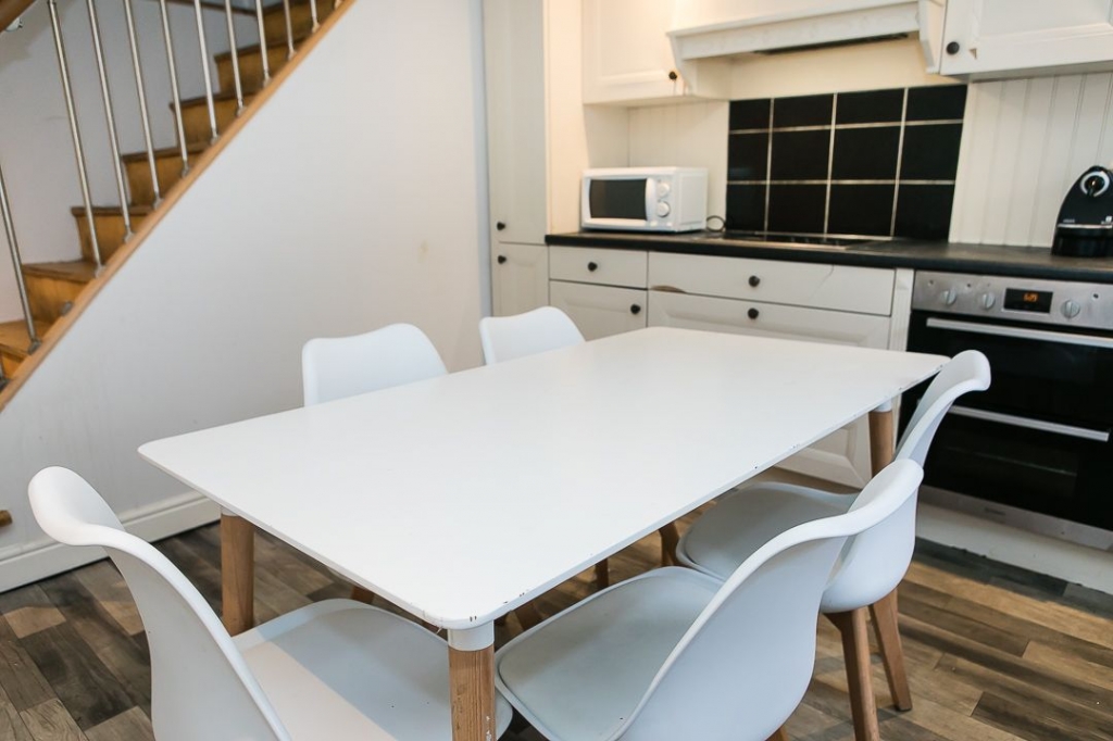 Welton Place, Hyde Park, Leeds