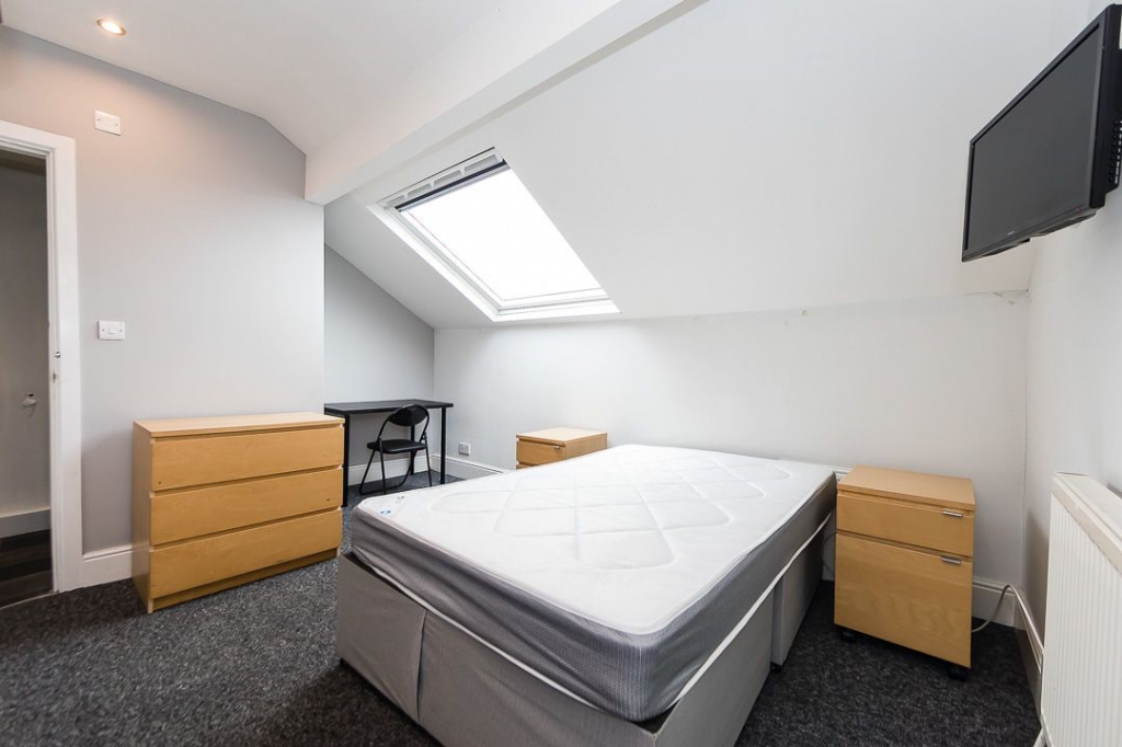  Welton Place, Hyde Park, Leeds