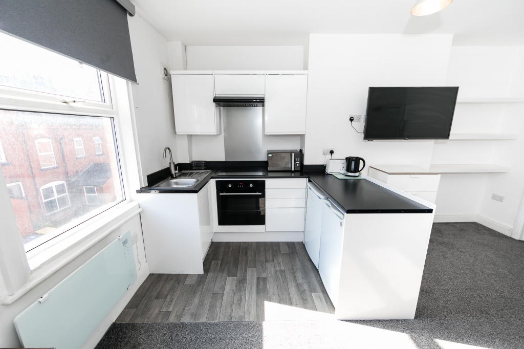 Flat 3, 50 Headingley Avenue, Headingley, Leeds