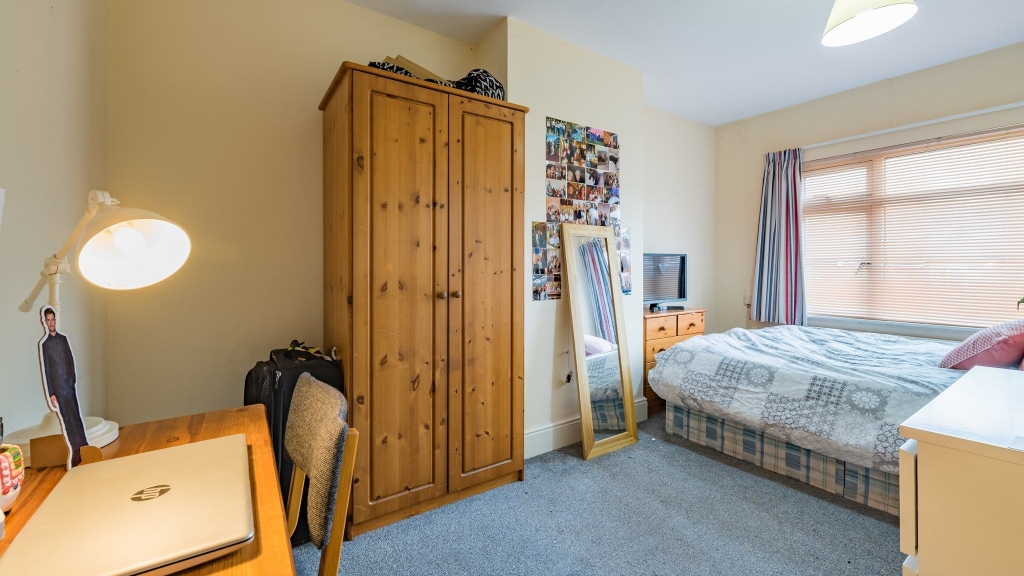  Mayville Avenue, Leeds