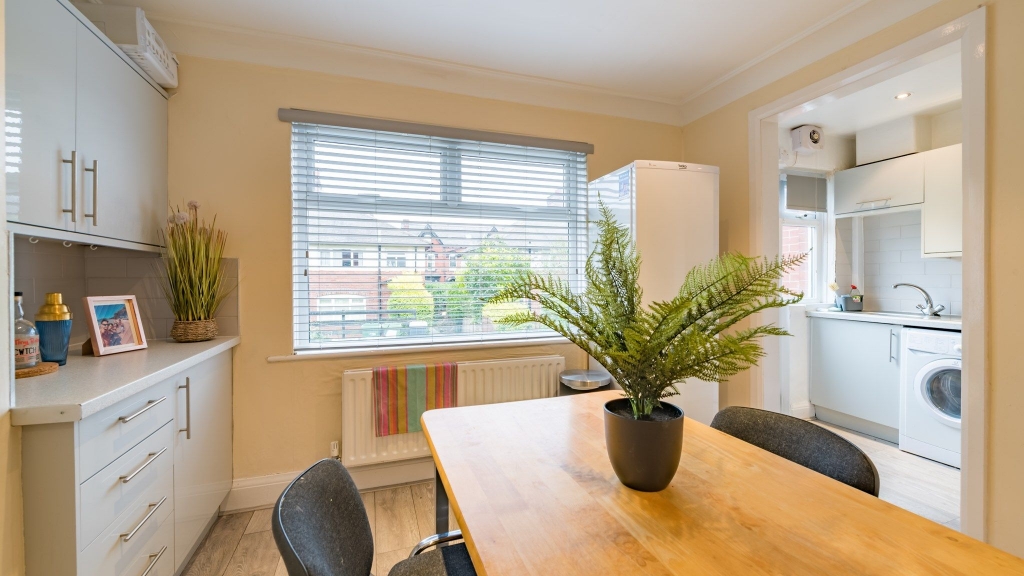 Mayville Avenue, Leeds