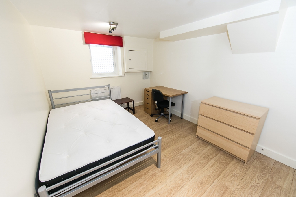 Headingley Mount, LS6 3EL, Leeds, Leeds