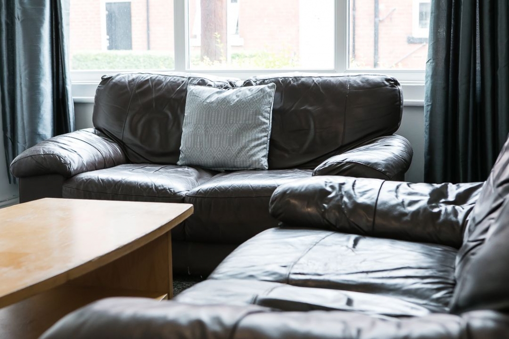  Winfield Grove, Hyde Park, Leeds