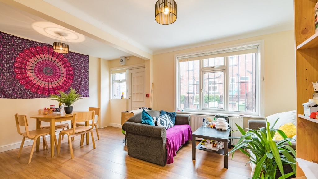 Mayville Avenue, Leeds