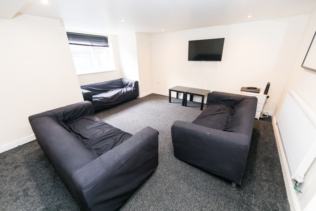 Manor Drive, Leeds