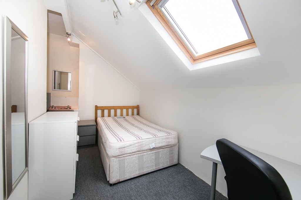  Hessle View, Hyde Park, Leeds