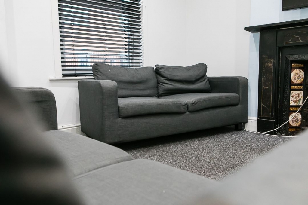  School View, Hyde Park, Leeds