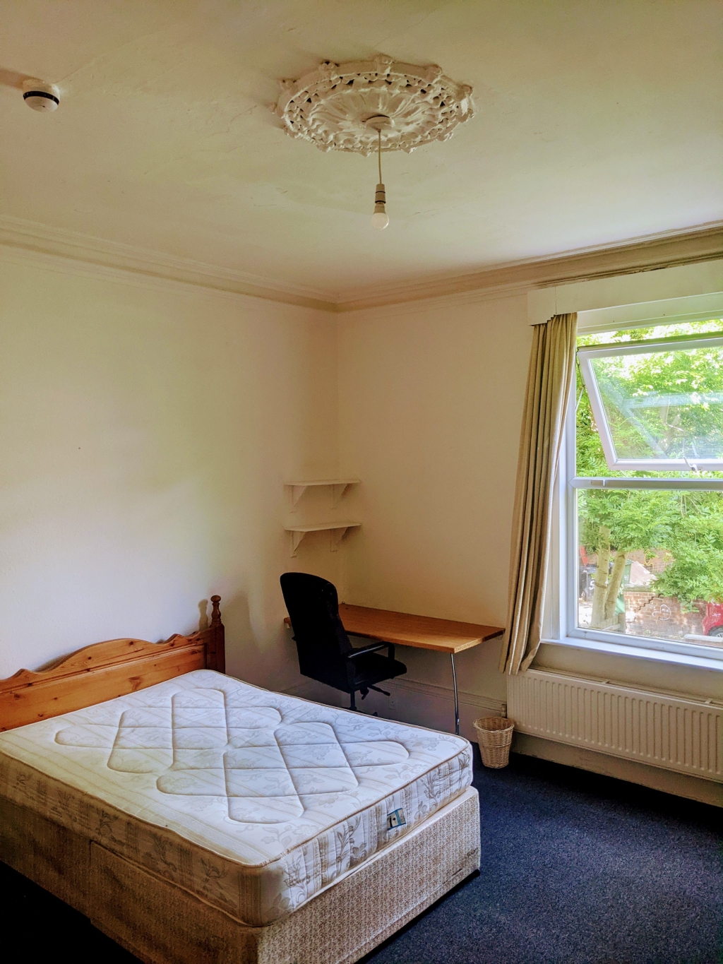  Buckingham Mount, Hyde Park, Leeds