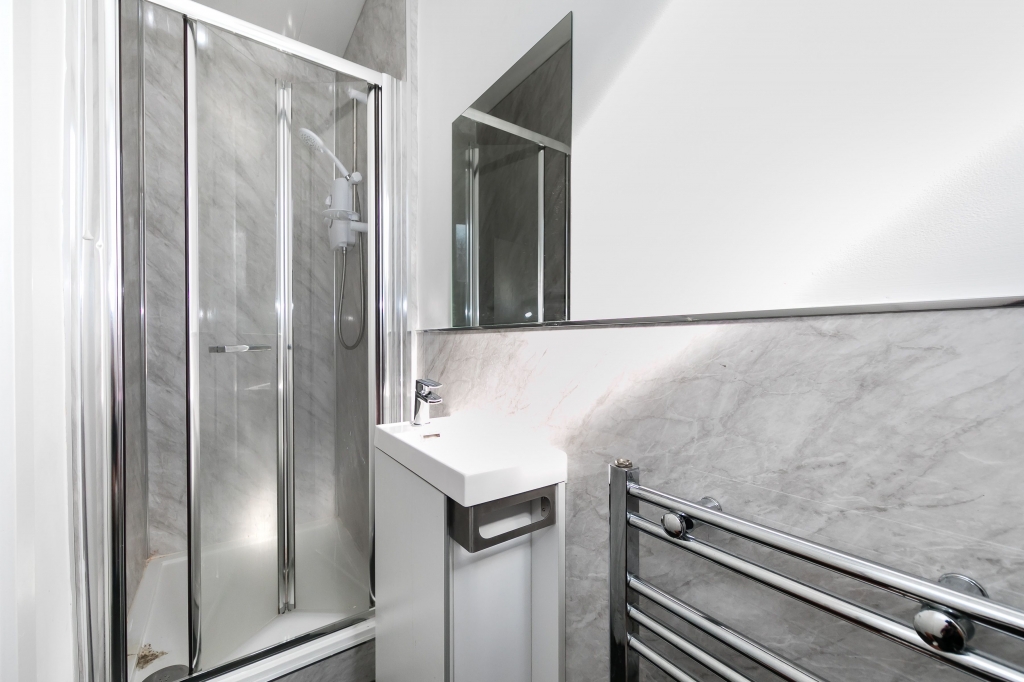 Flat 3, 50 Headingley Avenue, Headingley, Leeds