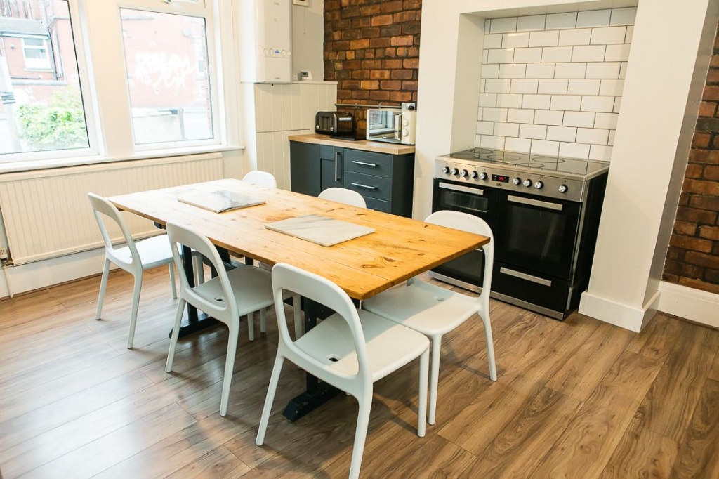  Kirkstall Lane, Headingley, Leeds