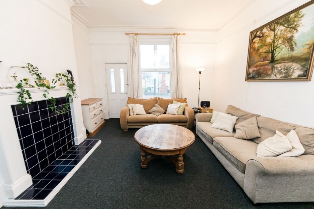  Buckingham Mount, Hyde Park, Leeds