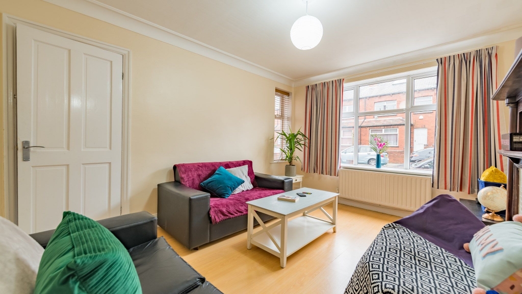  Mayville Rd, 16 Mayville Avenue, Leeds, LS6 1NF, United Kingdom (Hyde Park)